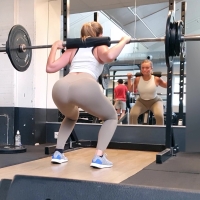 Ass clench blonde (4k)