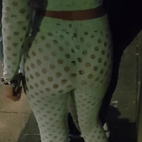 Holed leggings