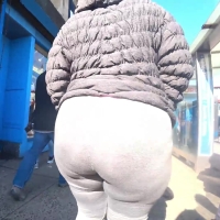 Extra thick Latina