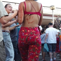 Red patterned jiggle