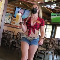 Twin Peaks hottie