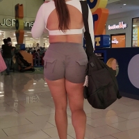 Sexy mall booty