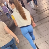 Blue leggings hottie