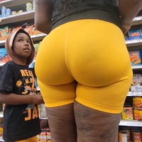 Ebony milf booty