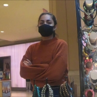 Columbian kiosk babe