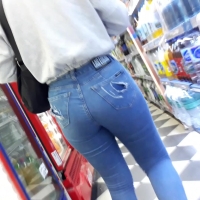 Hoodied babe in jeans