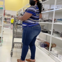 Huge booty in jeans