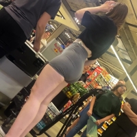 Pale cornfed booty