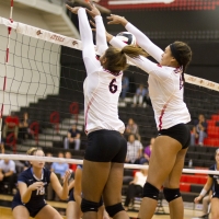 College volleyball girls