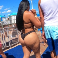 Waterpark Latina milf