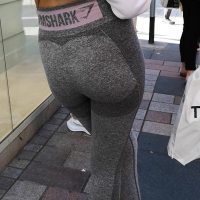 Skinny Gymshark booty