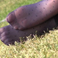 Pantyhose feet