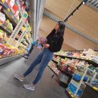 Brunette booty