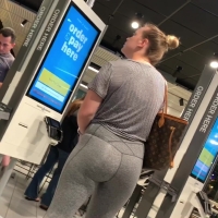 Big booty blonde