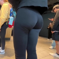 Big booty college chick