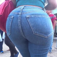 Big booty in jeans