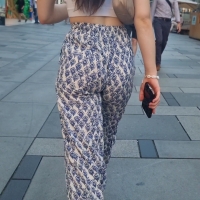 Skinny jiggler