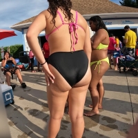 Big booty and ice cream
