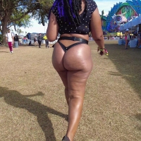 Big booty ebony raver
