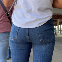 Slim blue jeans booty