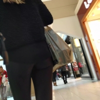 Blonde booty in wet look leggings