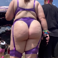 Purple PAWG raver