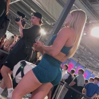 Fit blondie