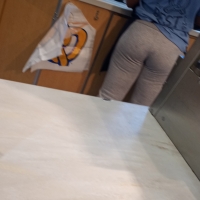 Ebony booty in grey leggings