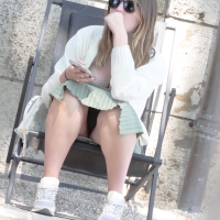 Dutch upskirt (1080p)