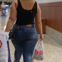 Big booty mommy