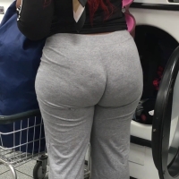 Laundromat ass
