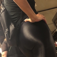 Wetlook subway booty