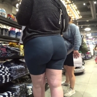 PAWG tourist