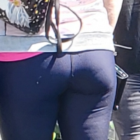 Milf in leggings