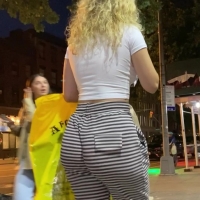 Striped blondie