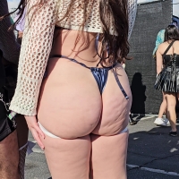 Thick PAWG raver