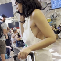 Sexy side boob