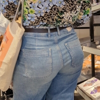 Supermarket booty