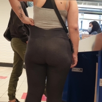 Big booty at the market