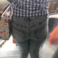 Ebony ass in jeans