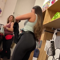 Curvy Lulu hottie