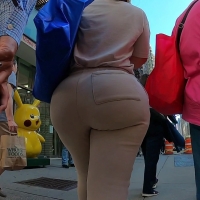 Huge booty Latina