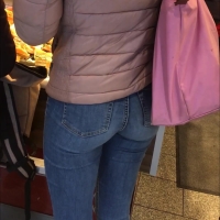 Sexy jeans booty