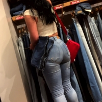 Sexy Latina ass