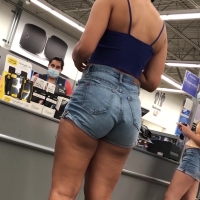 Redbone ebony in shorts