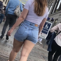 Denim whooty