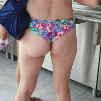 Milf beach ass