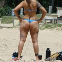 Chunky thonged babe