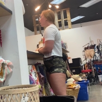 Thick camo booty