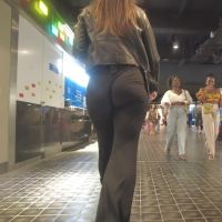 Wedged up hottie (4k)